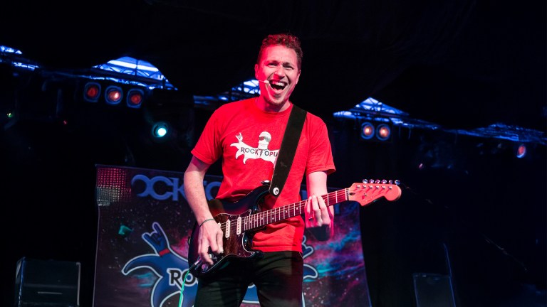 Master the Guitar using Versatile Teaching Methods with Andy Hawkings